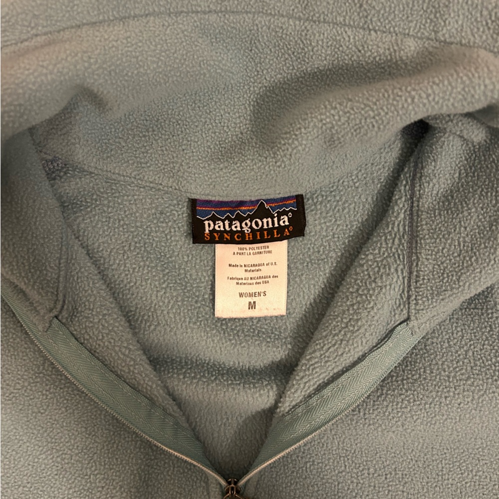 Patagonia Women's Blue Zip-Up Fleece - Picture 2 of 5